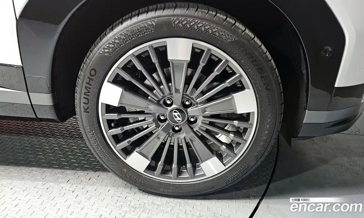 Hyundai Santa Fe 2025 1.6 Автомат в Москве № 456649, фото 5