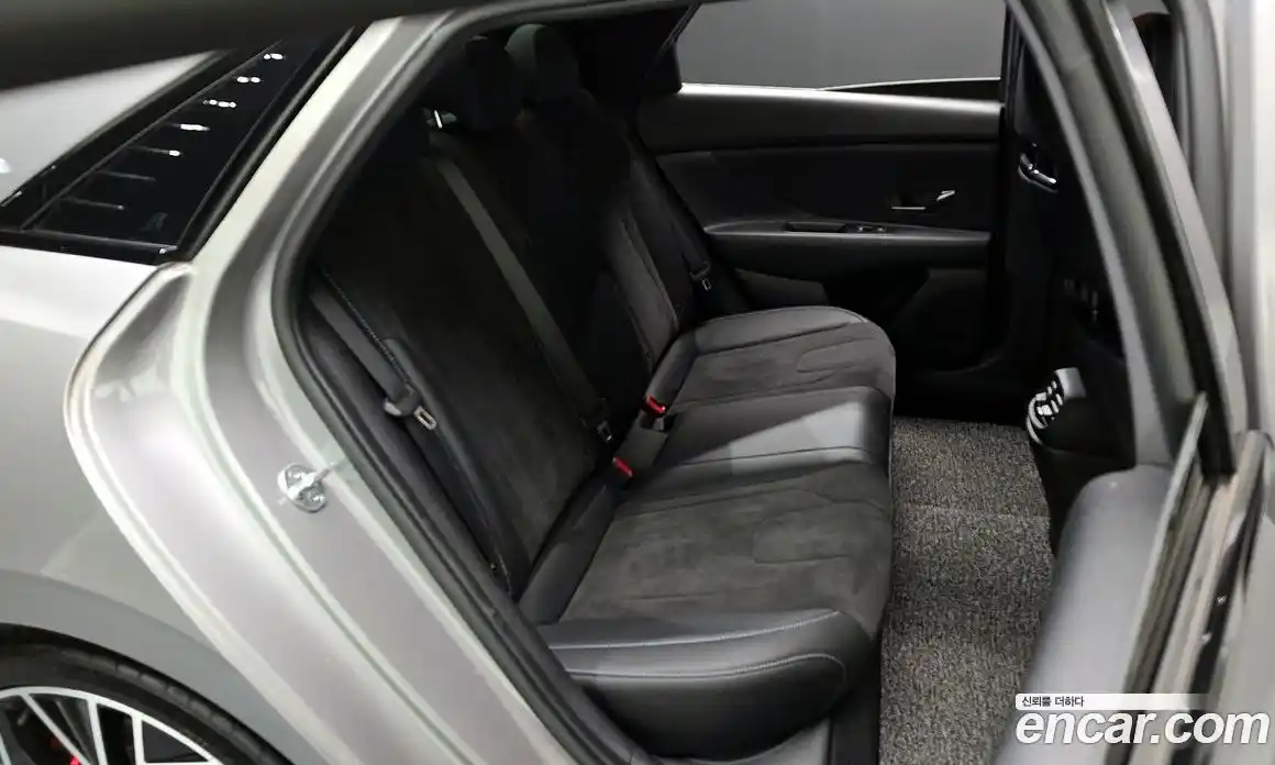 Hyundai Avante 2022 2.0 Механическая в Москве № 458626, фото 12