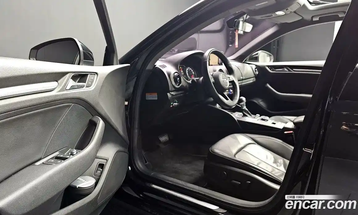 Audi A3 2018 2.0 Автомат в Москве № 469424, фото 12