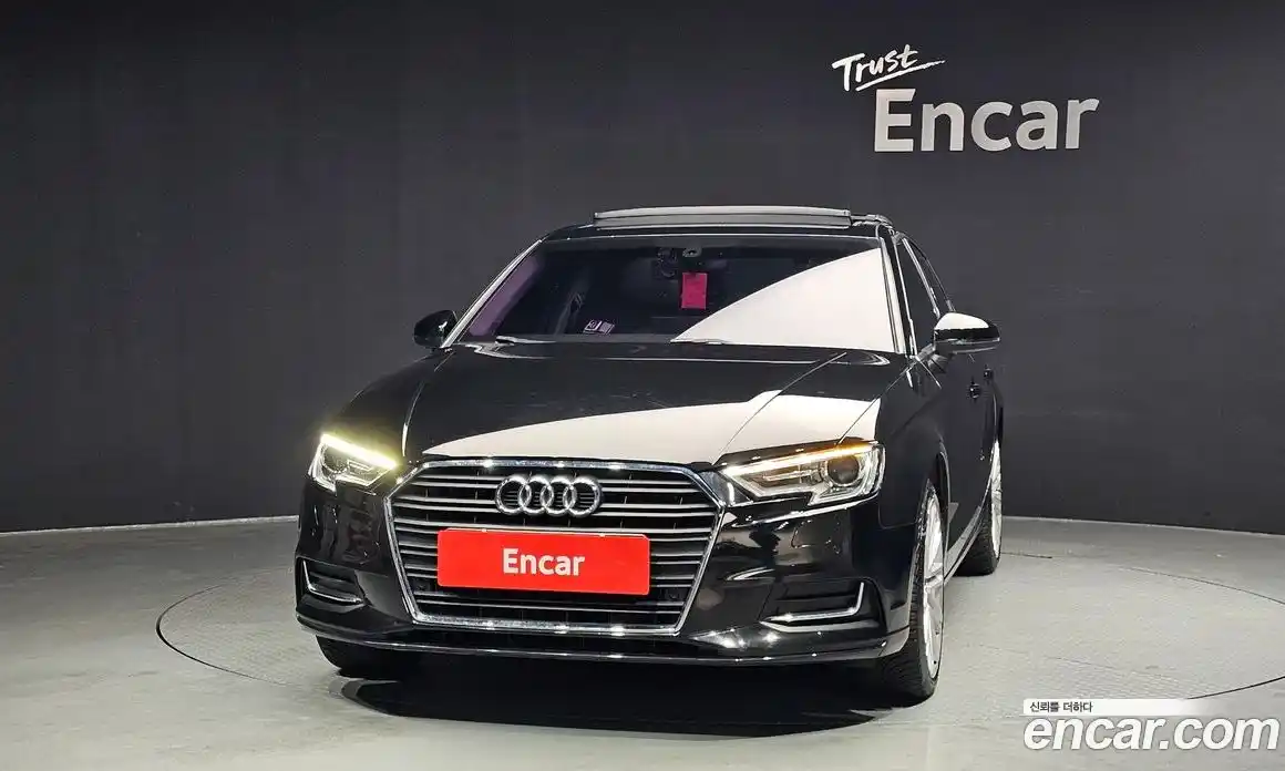 Audi A3 2018 2.0 Автомат в Москве № 469424, фото 3