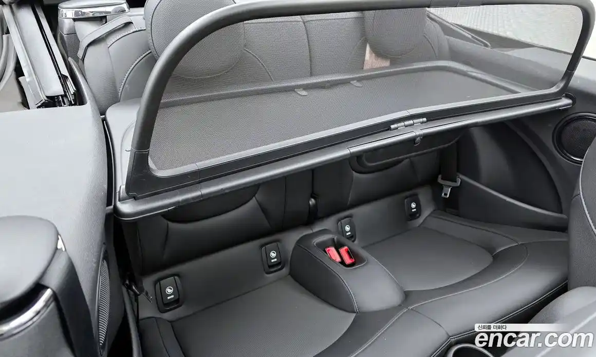 Mini Cooper Convertible 2024 1.5 Автомат в Москве № 471789, фото 12