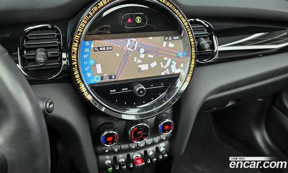 Mini Cooper Convertible 2024 1.5 Автомат в Москве № 471789, фото 14