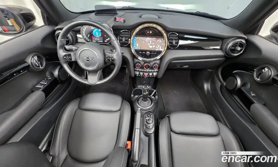 Mini Cooper Convertible 2024 1.5 Автомат в Москве № 471789, фото 7