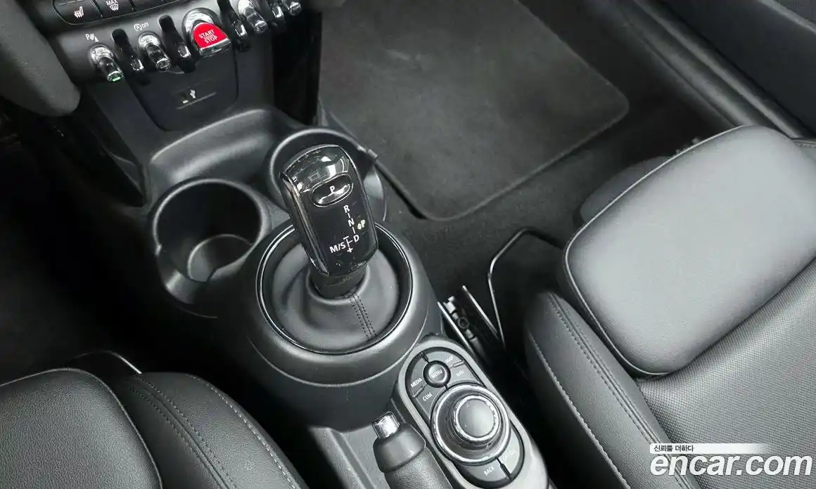 Mini Cooper Convertible 2024 1.5 Автомат в Москве № 471789, фото 9