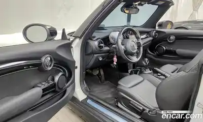 Mini Cooper Convertible 2024 1.5 Автомат в Москве № 471789, миниатюра 10