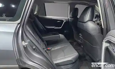 Toyota RAV4 2024 2.5 Автомат в Москве № 472930, миниатюра 11