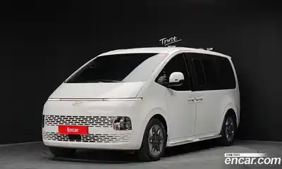 Hyundai Staria, 2025
