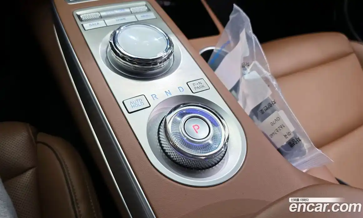 Genesis GV70 2023 2.5 Автомат в Москве № 76576, фото 4