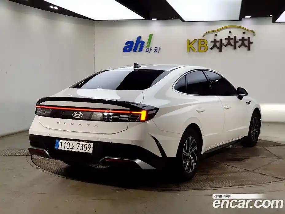 Hyundai Sonata 2024 2.0 Автомат в Москве № 8585, фото 4