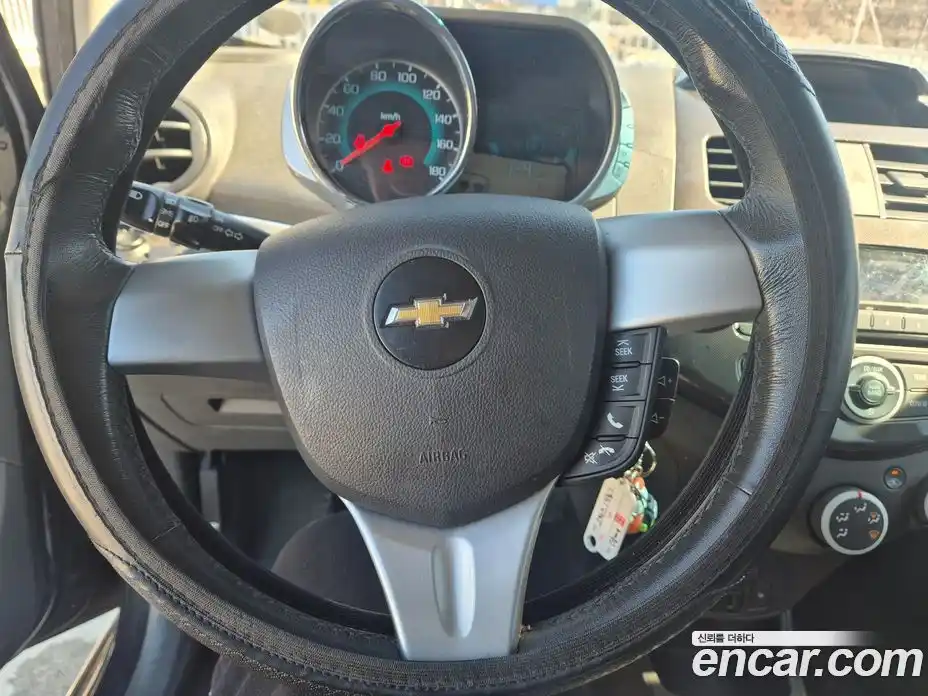 Chevrolet Spark 2014 1.0 Механическая в Москве № 104964, фото 10