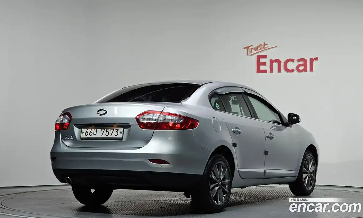 Renault SM3 2012 1.6 Автомат в Москве № 107088, фото 17