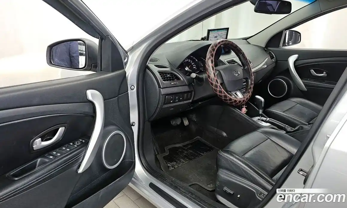 Renault SM3 2012 1.6 Автомат в Москве № 107088, фото 19