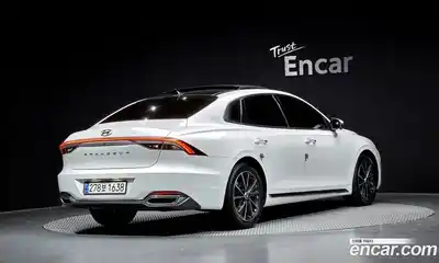 Hyundai Grandeur 2022 2.5 Автомат в Москве № 109382, миниатюра 2