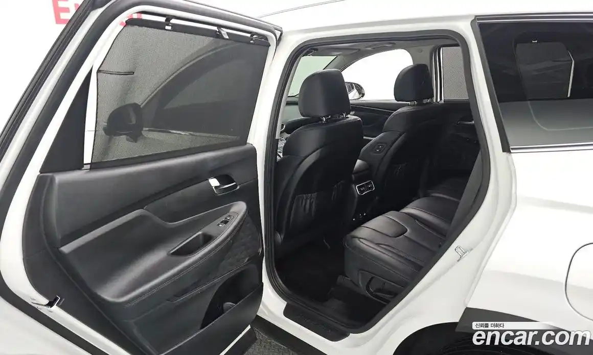 Hyundai Santa Fe 2023 1.6 Автомат в Москве № 112340, фото 13