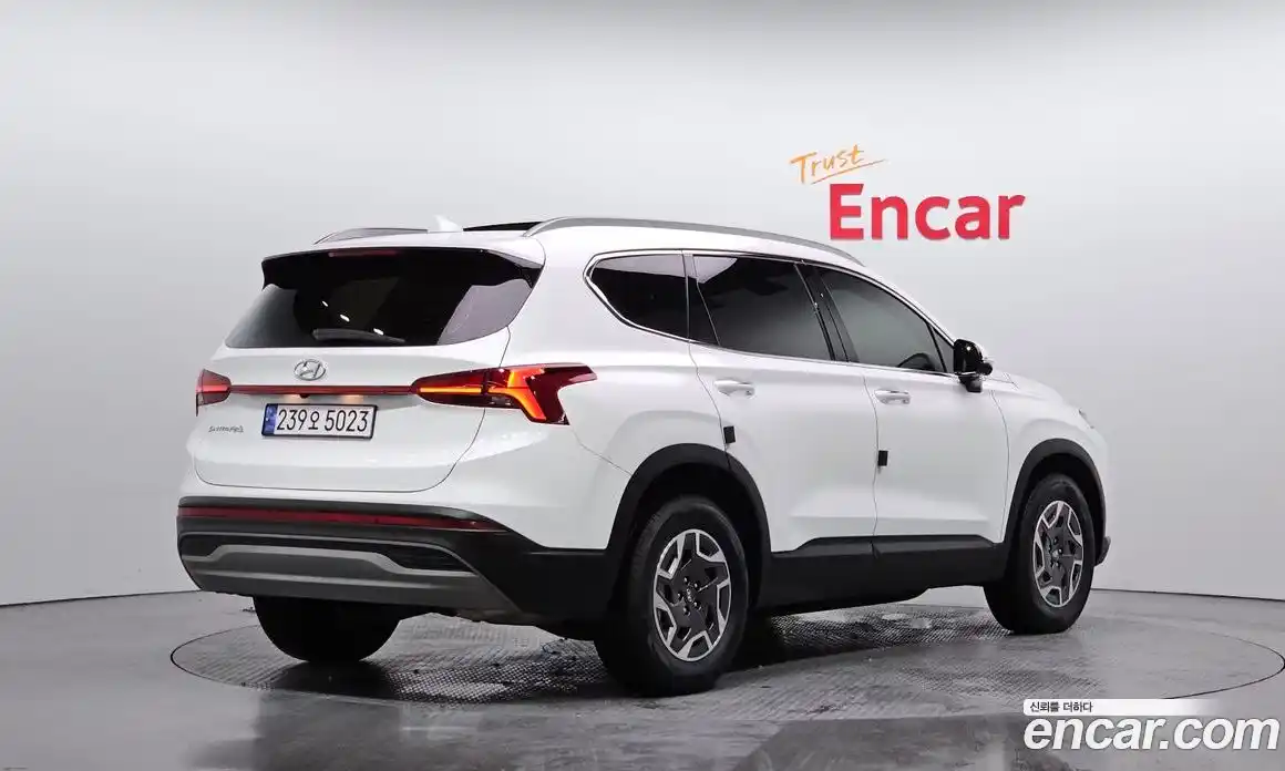 Hyundai Santa Fe 2023 1.6 Автомат в Москве № 112340, фото 17