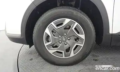 Hyundai Santa Fe 2023 1.6 Автомат в Москве № 112340, миниатюра 2