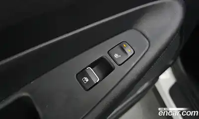 Hyundai Santa Fe 2023 1.6 Автомат в Москве № 112340, миниатюра 9