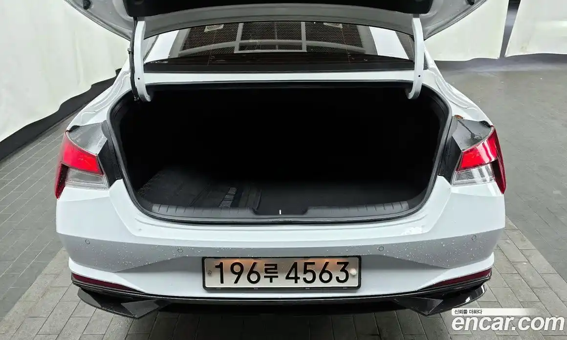 Hyundai Avante 2021 1.6 Автомат в Москве № 113410, фото 12