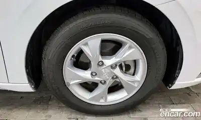 Hyundai Avante 2021 1.6 Автомат в Москве № 113410, миниатюра 4