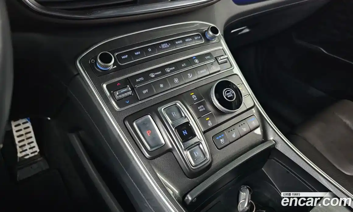 Hyundai Santa Fe 2021 2.2 Автомат в Москве № 119802, фото 9