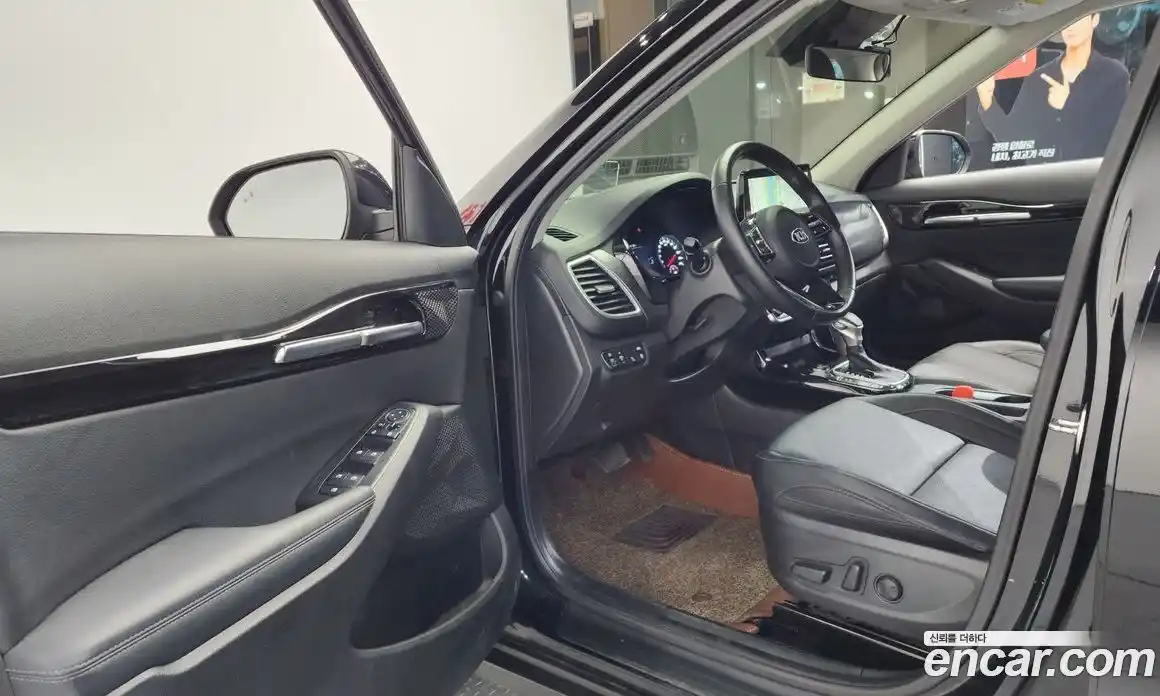 Kia Seltos 2021 1.6 Автомат в Москве № 121999, фото 3