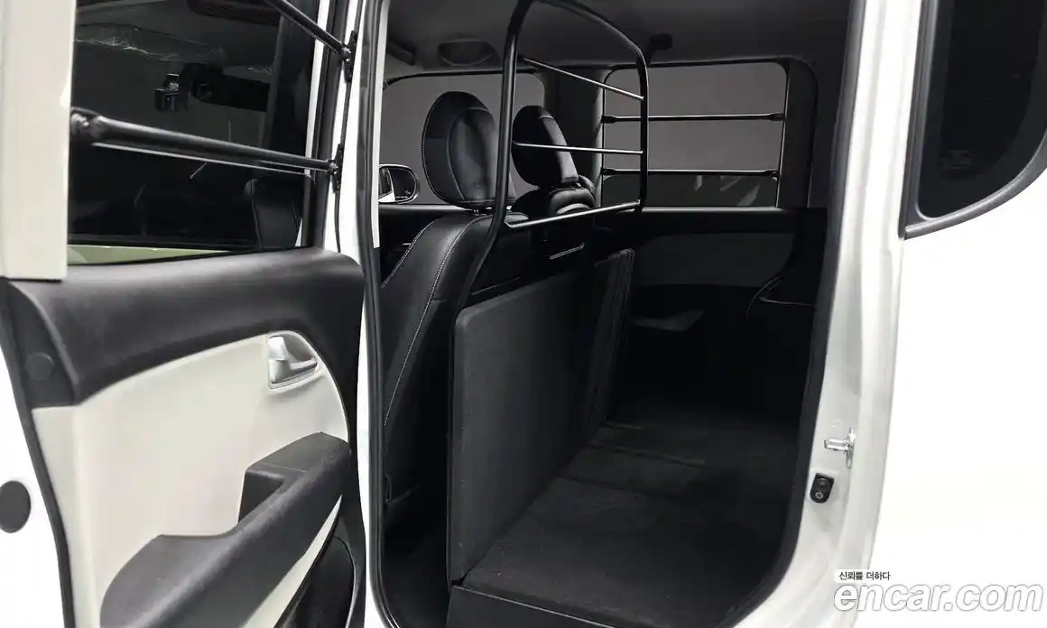 Kia Ray 2023 1.0 Автомат в Москве № 123918, фото 12