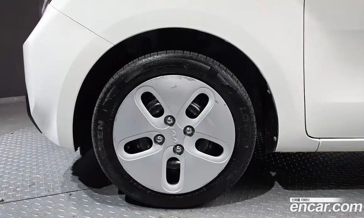 Kia Ray 2023 1.0 Автомат в Москве № 123918, фото 5