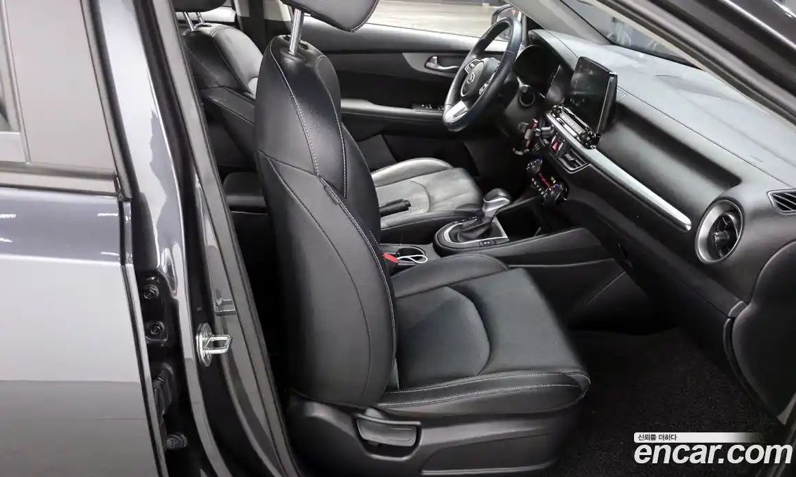 Kia K3 2021 1.6 Автомат в Москве № 124235, фото 9