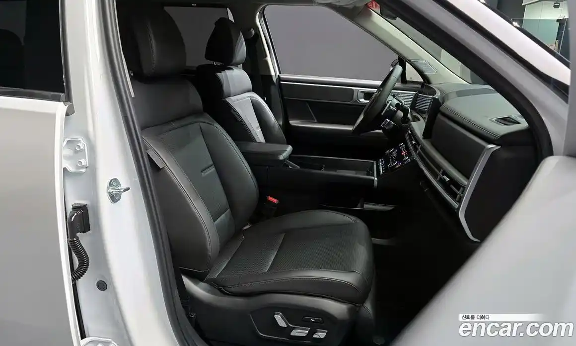 Hyundai Santa Fe 2024 2.5 Автомат в Москве № 129955, фото 9