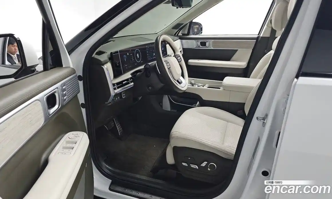 Hyundai Santa Fe 2024 1.6 Автомат в Москве № 130748, фото 1