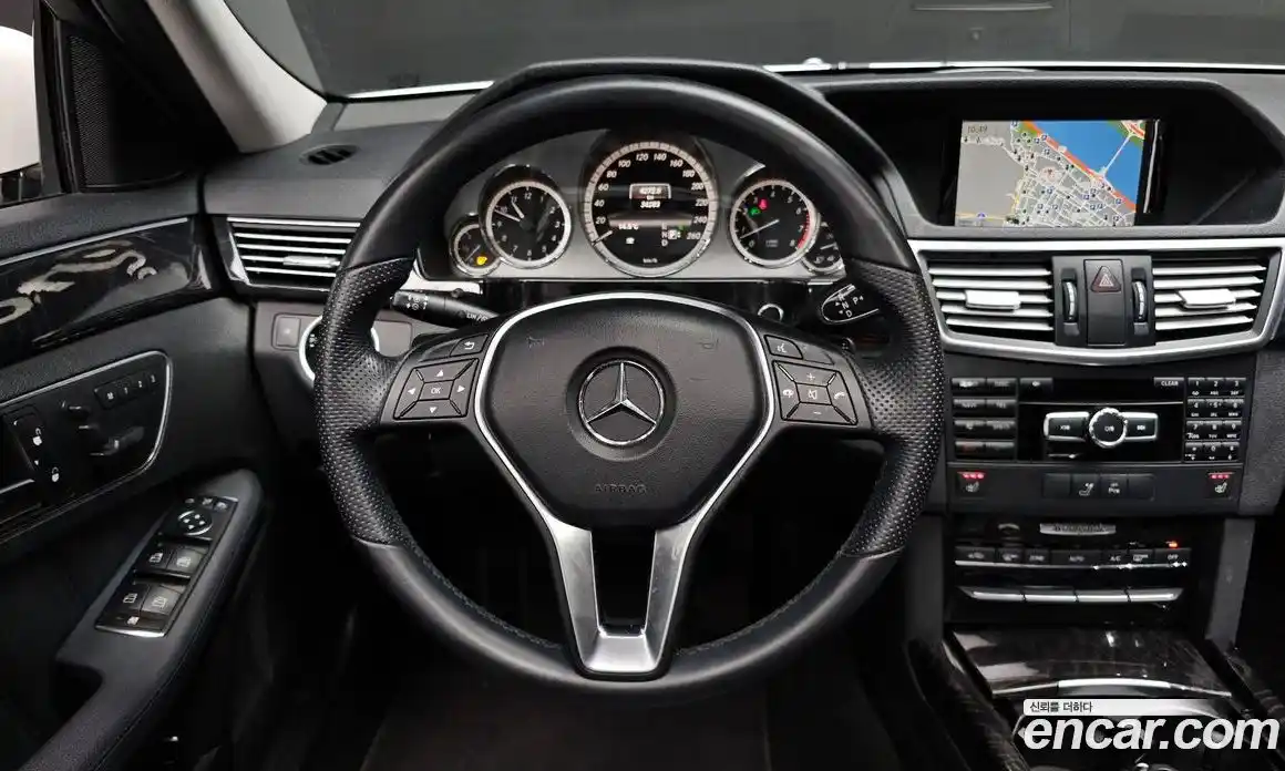 Mercedes-Benz E-Class 2013 3.5 Автомат в Москве № 137238, фото 13