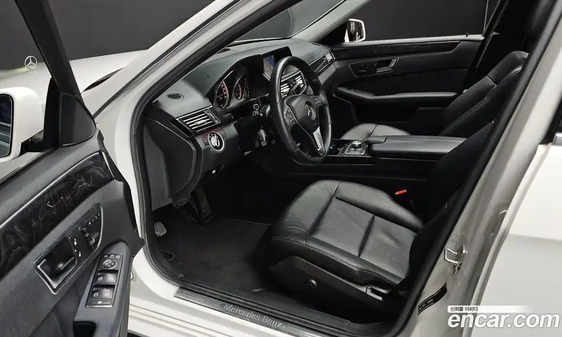 Mercedes-Benz E-Class 2013 3.5 Автомат в Москве № 137238, фото 16