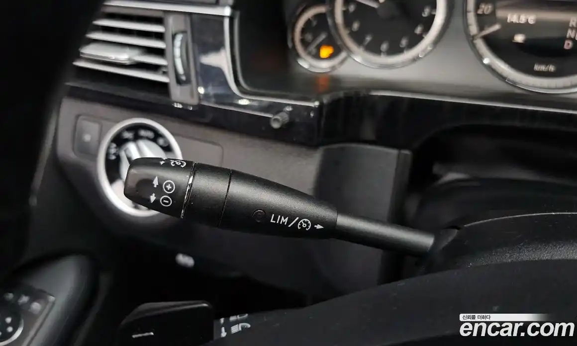 Mercedes-Benz E-Class 2013 3.5 Автомат в Москве № 137238, фото 18