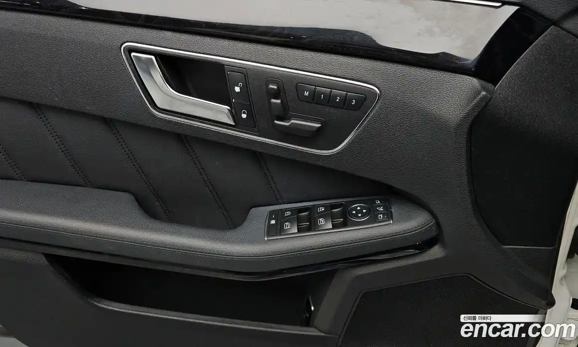 Mercedes-Benz E-Class 2013 3.5 Автомат в Москве № 137238, фото 7