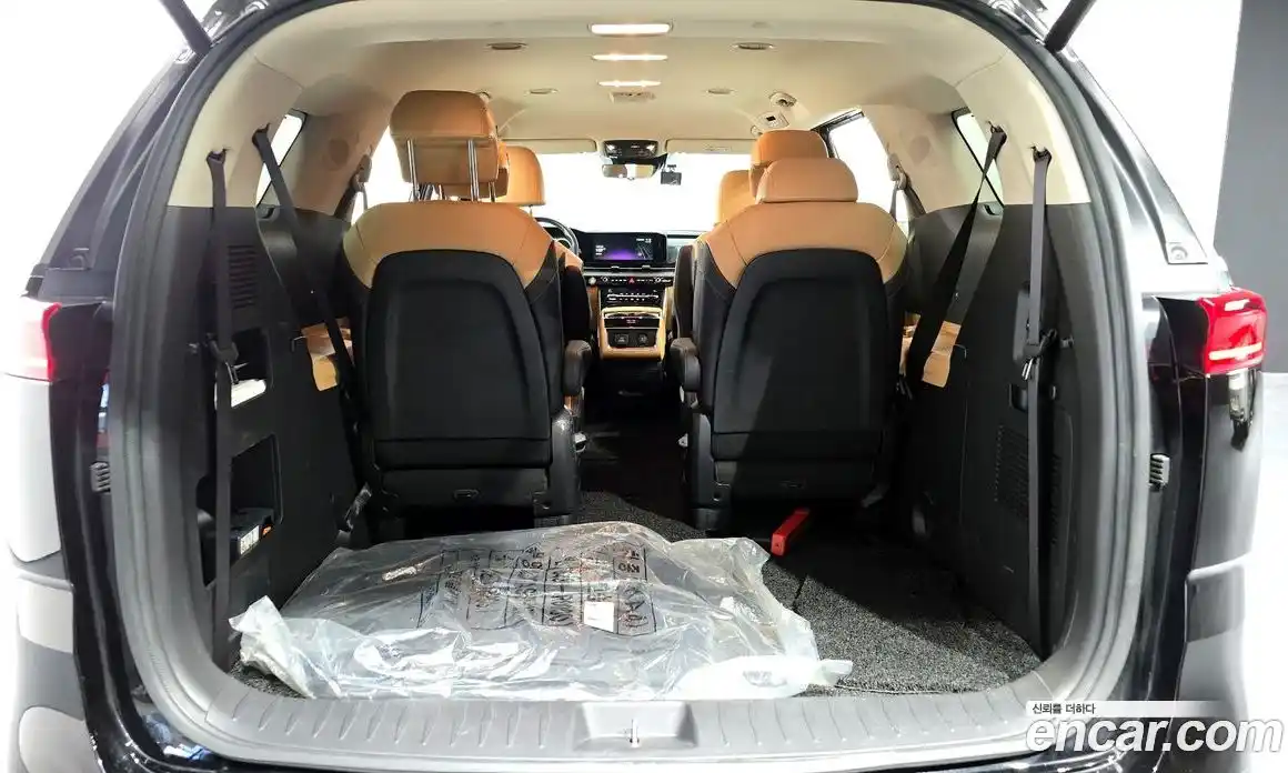 Kia Canival 2023 2.2 Автомат в Москве № 13918, фото 3