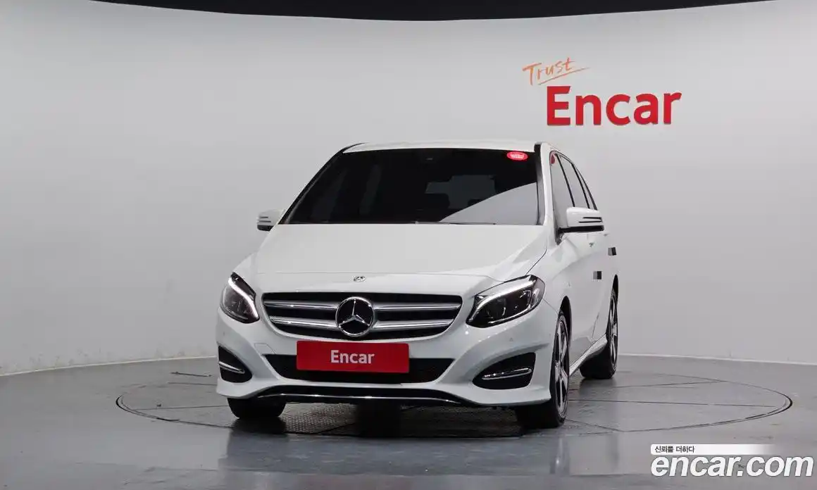 Mercedes-Benz B-Class 2018 2.0 Автомат в Москве № 139332, фото 14