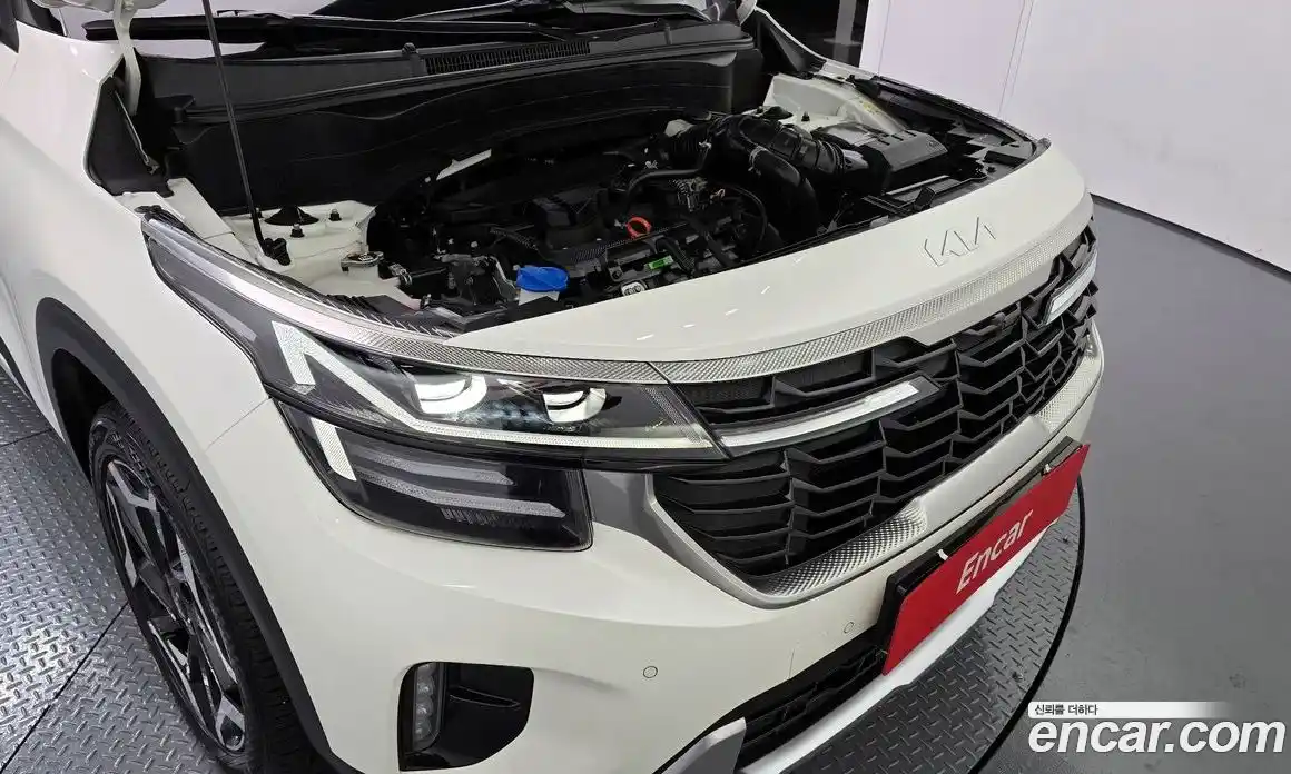 Kia Seltos 2023 1.6 Автомат в Москве № 14189, фото 9