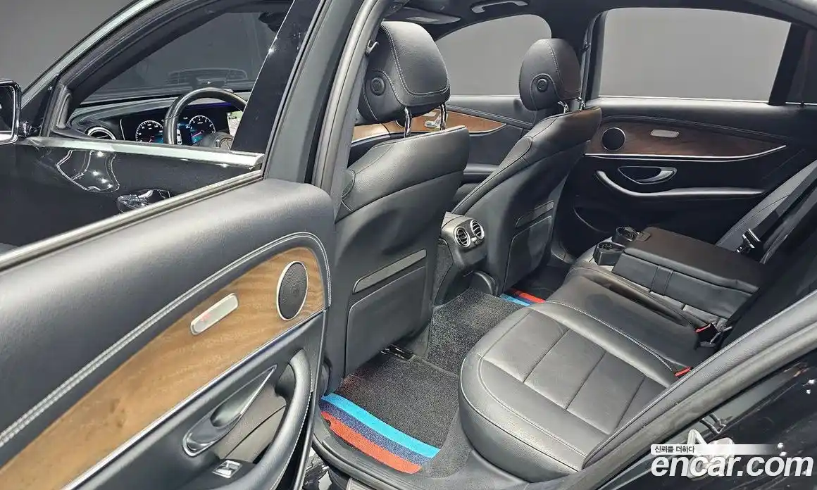 Mercedes-Benz E-Class 2021 2.0 Автомат в Москве № 142384, фото 15