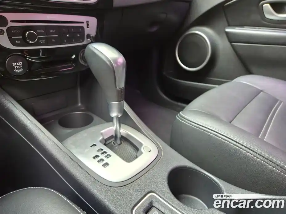 Renault SM3 2016 1.6 Автомат в Москве № 148693, фото 13