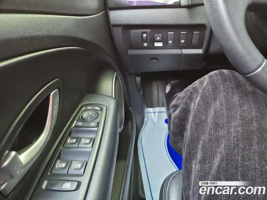 Renault SM3 2016 1.6 Автомат в Москве № 148693, фото 14