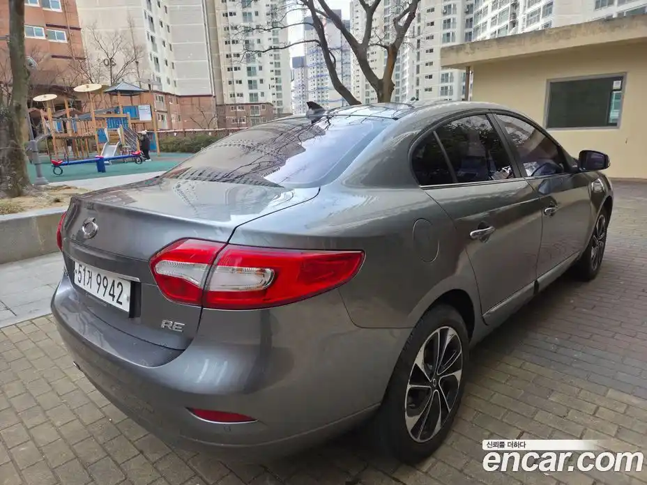 Renault SM3 2016 1.6 Автомат в Москве № 148693, фото 4