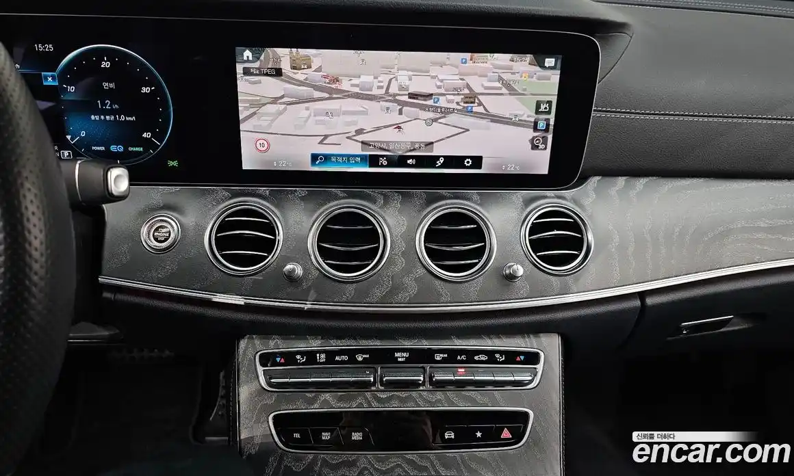 Mercedes-Benz E-Class 2022 2.0 Автомат в Москве № 149800, фото 19