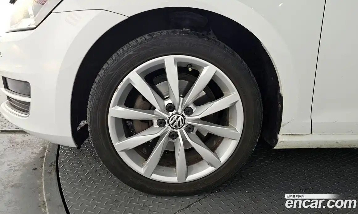 Volkswagen Golf 2014 1.6 Автомат в Москве № 153832, фото 11