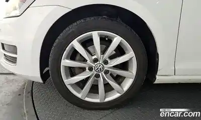 Volkswagen Golf 2014 1.6 Автомат в Москве № 153832, миниатюра 11