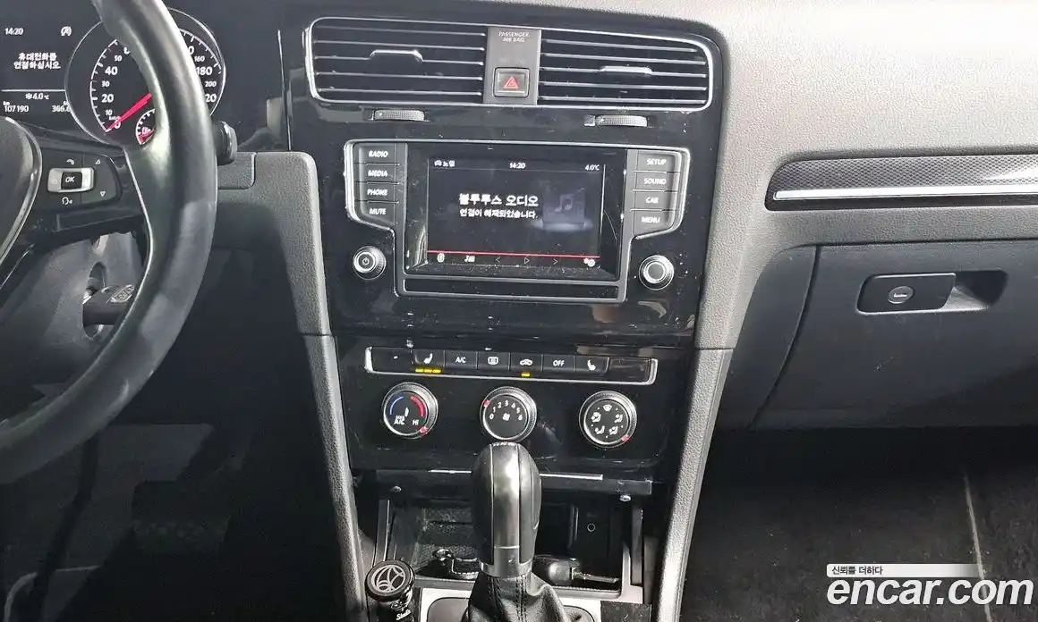 Volkswagen Golf 2014 1.6 Автомат в Москве № 153832, фото 6