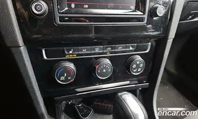 Volkswagen Golf 2014 1.6 Автомат в Москве № 153832, миниатюра 9