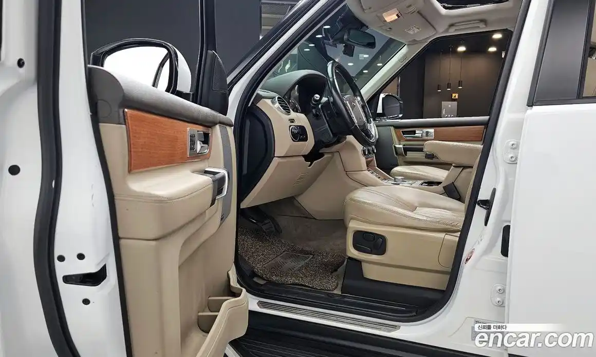 Land Rover Discovery 2014 3.0 Автомат в Москве № 154182, фото 8