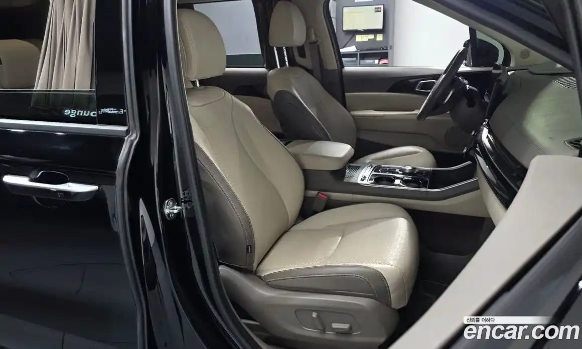 Kia Canival 2025 3.5 Автомат в Москве № 15431, фото 9