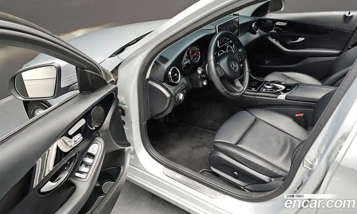 Mercedes-Benz C-Class 2017 2.0 Автомат в Москве № 161801, фото 18