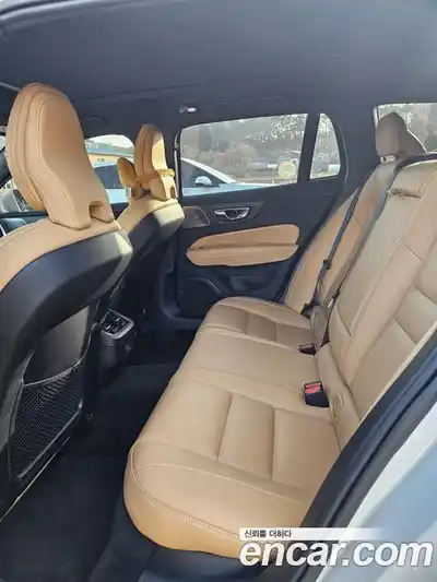 Volvo V60 2023 2.0 Автомат в Москве № 162232, миниатюра 8